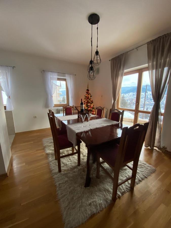 Apartment '84